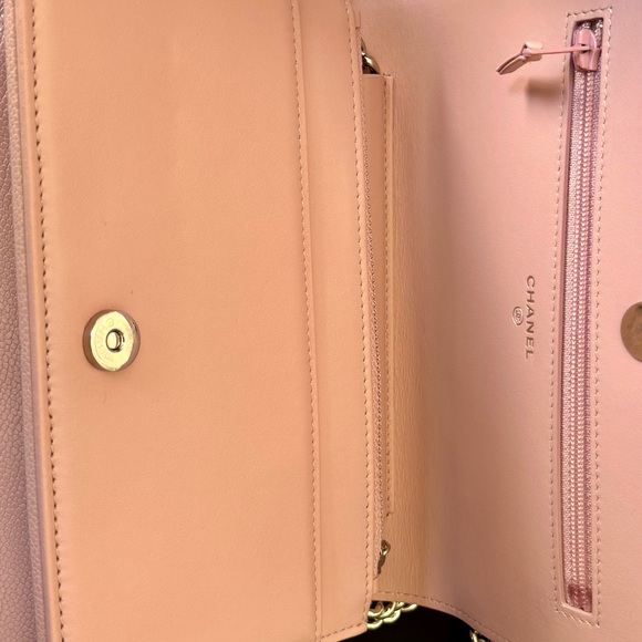 Chanel Boy, 2024 brand new, small light pink grained calfskin leather bag. - Picture 4 of 7